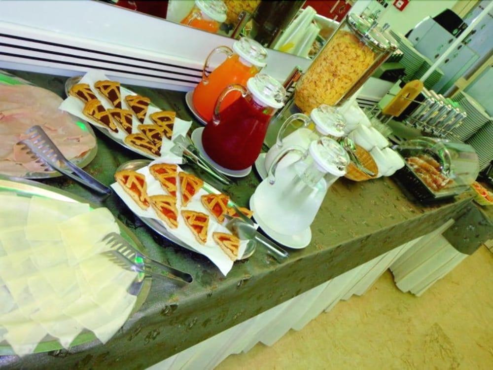 Hotel Santiago ริมินี ภายนอก รูปภาพ