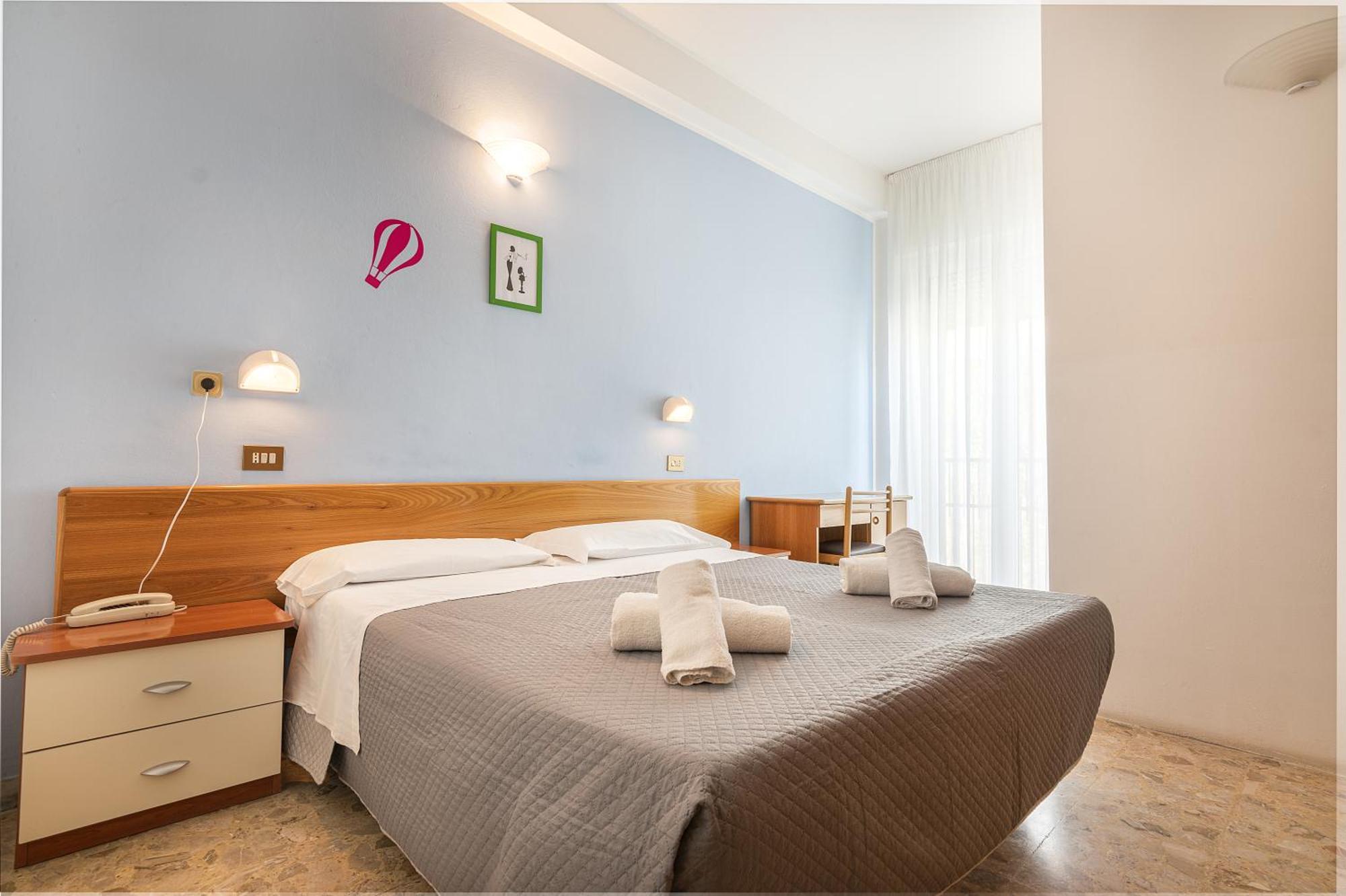 Hotel Santiago ริมินี ภายนอก รูปภาพ