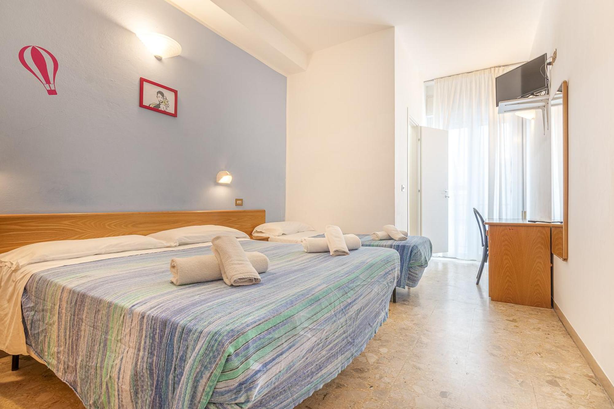 Hotel Santiago ริมินี ภายนอก รูปภาพ